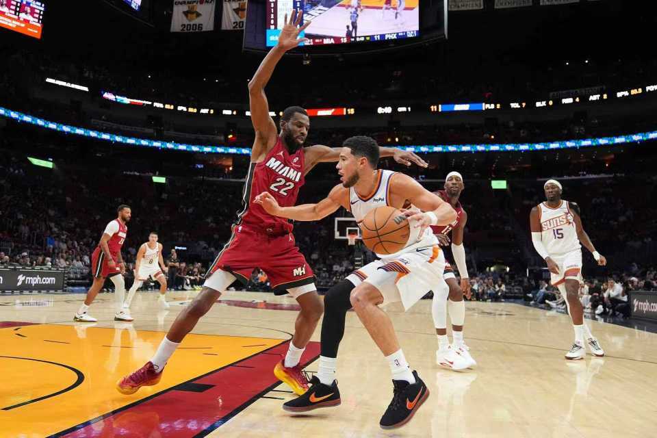 世俱杯下注-狄龙15T联盟第一濒临禁赛！热火险胜太阳 鲍威尔27分布克24+9+9