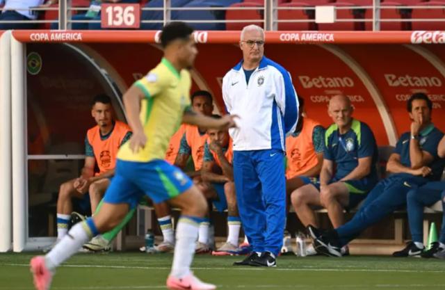 世俱杯冠军投注-巴西队打得那么糟糕 听多里瓦尔咋为自己辩解！